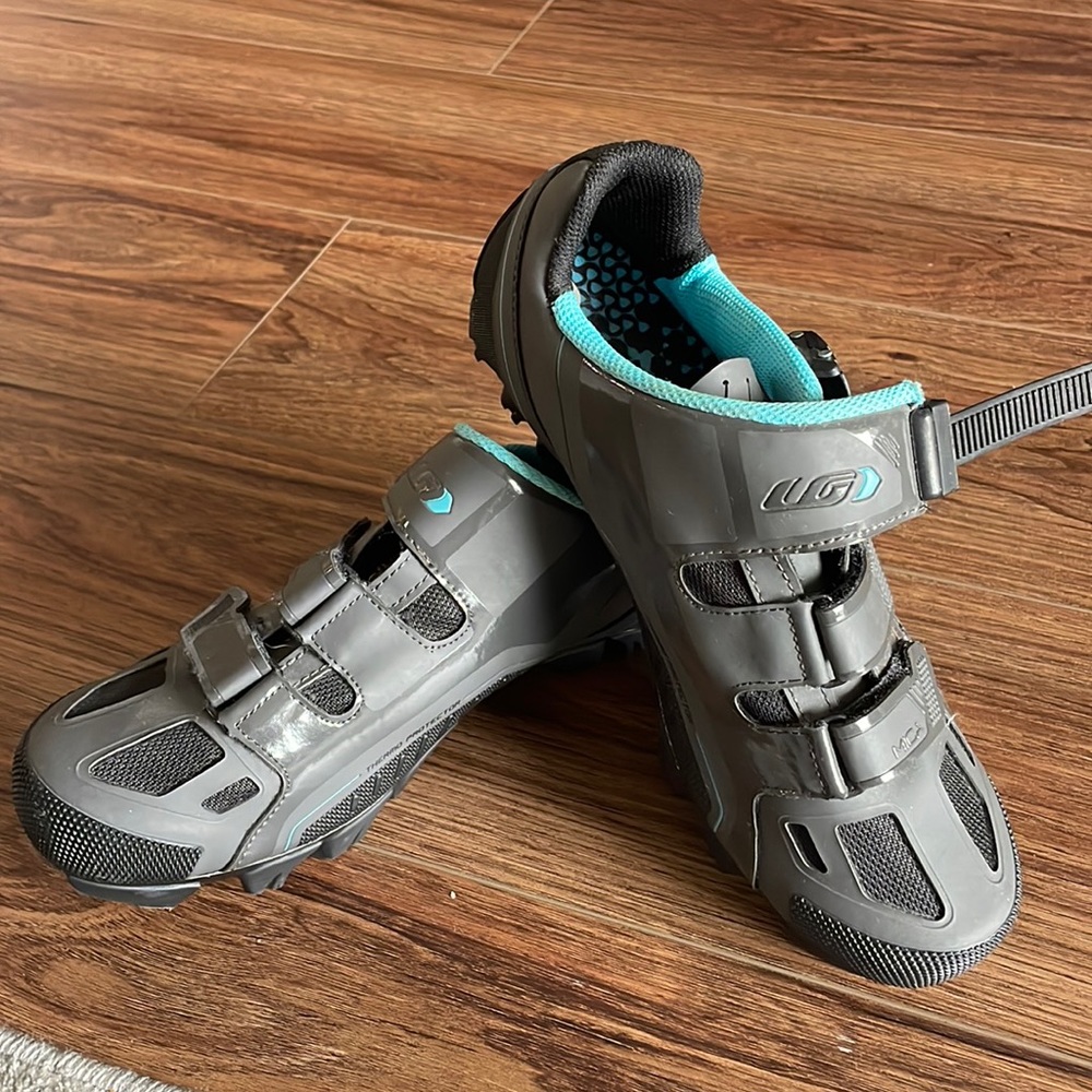 Spin Bike Shoes - excellent condition